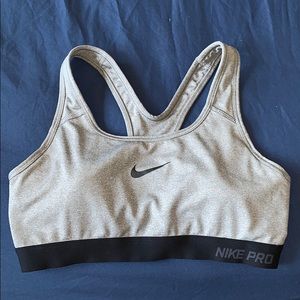 Nike Pro Sports Bra